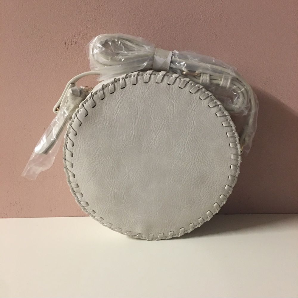 Francesca’s Collections Light Gray Faux Leather Circle Crossbody Bag NWT